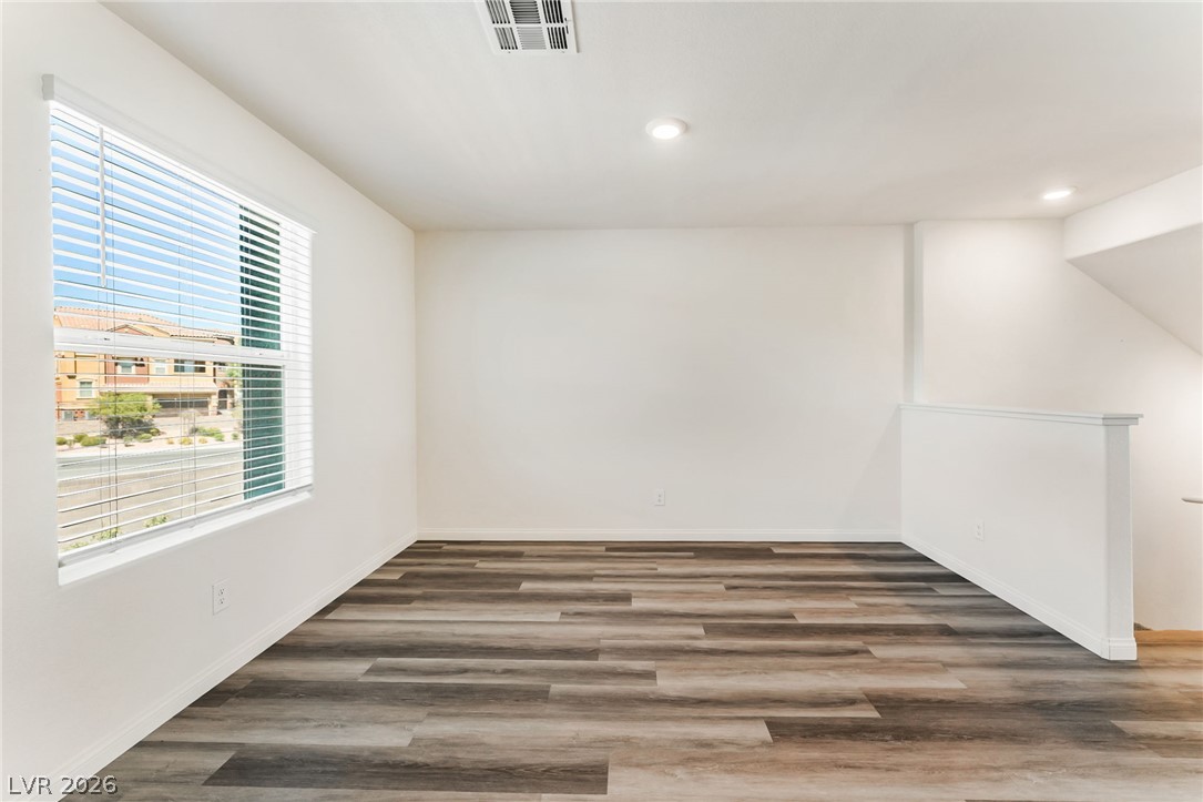 3892 Enchanted Sky Street Property Photo 9