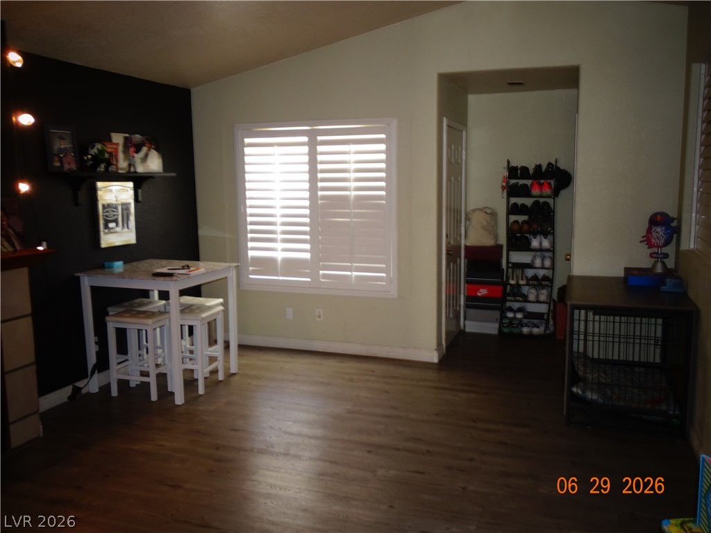 5424 Geneive Lane 105 Property Photo 4