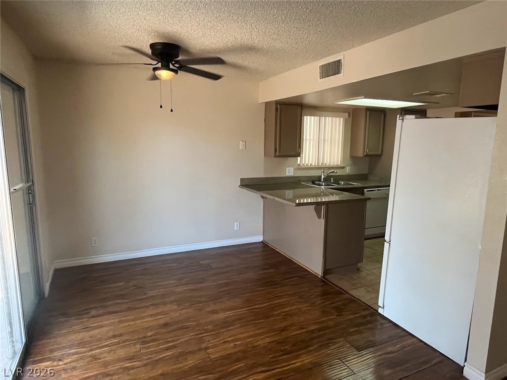 914 Scarlet Ridge Drive Property Photo 8