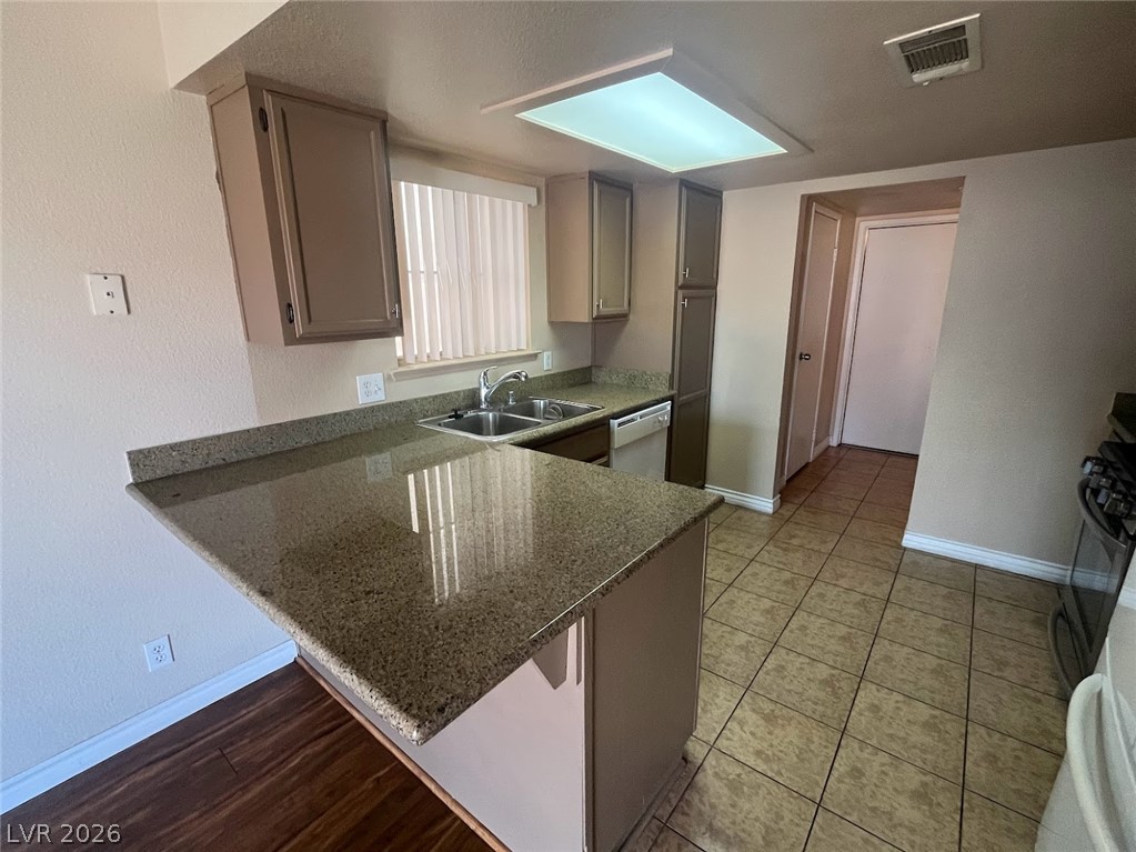 914 Scarlet Ridge Drive Property Photo 10