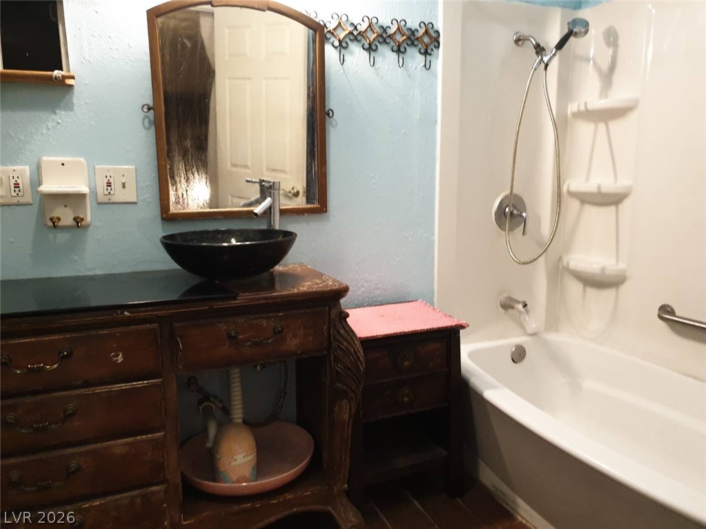 3905 La Pasada Avenue Property Photo 5