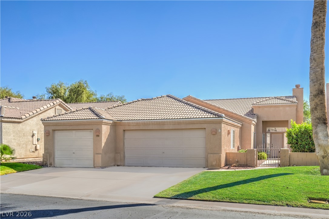 1199 Golf Club Drive Property Photo 3