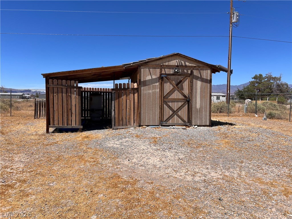 200 East Gamebird Road Property Photo 22