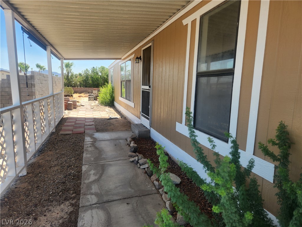 3189 Del Monte Street Property Photo 4