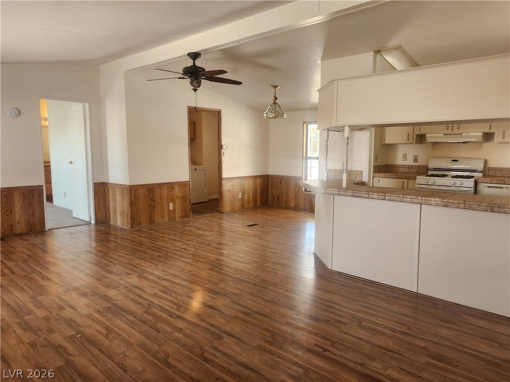 3189 Del Monte Street Property Photo 6