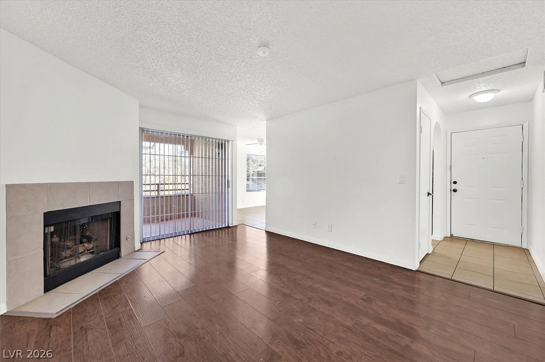 2200 South Fort Apache Road 2142 Property Photo 6