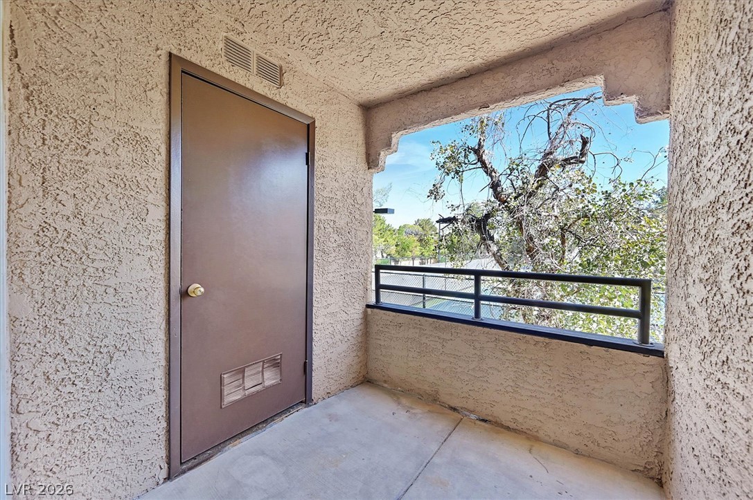 2200 South Fort Apache Road 2142 Property Photo 13