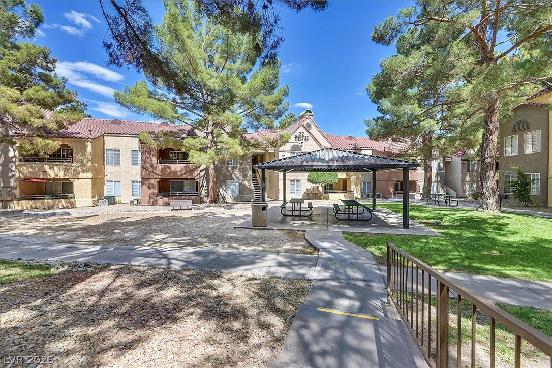 2200 South Fort Apache Road 2142 Property Photo 39