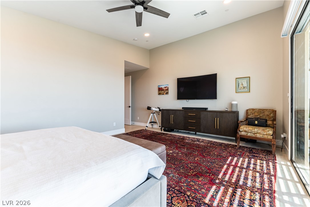446 Highview Ridge Avenue Property Photo 19