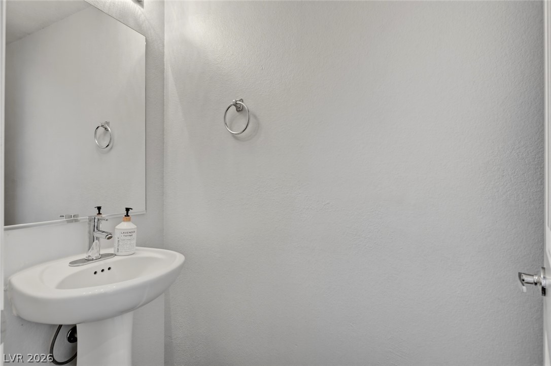 48 Jasmine Point Street Property Photo 28