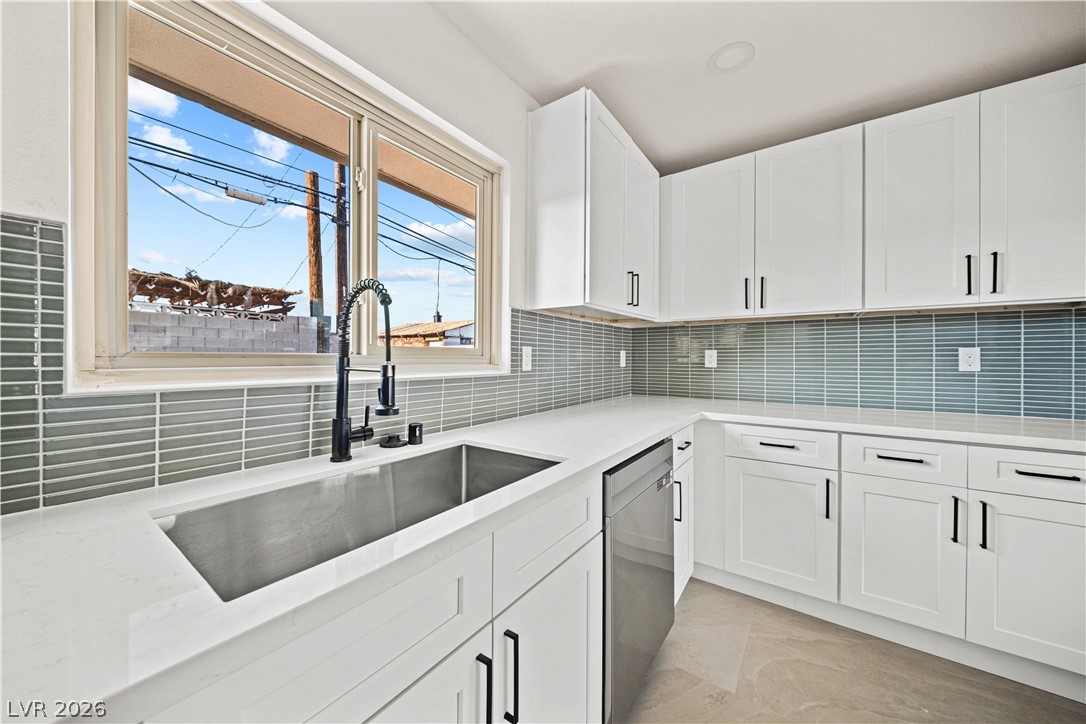 4378 Swandale Avenue Property Photo 14