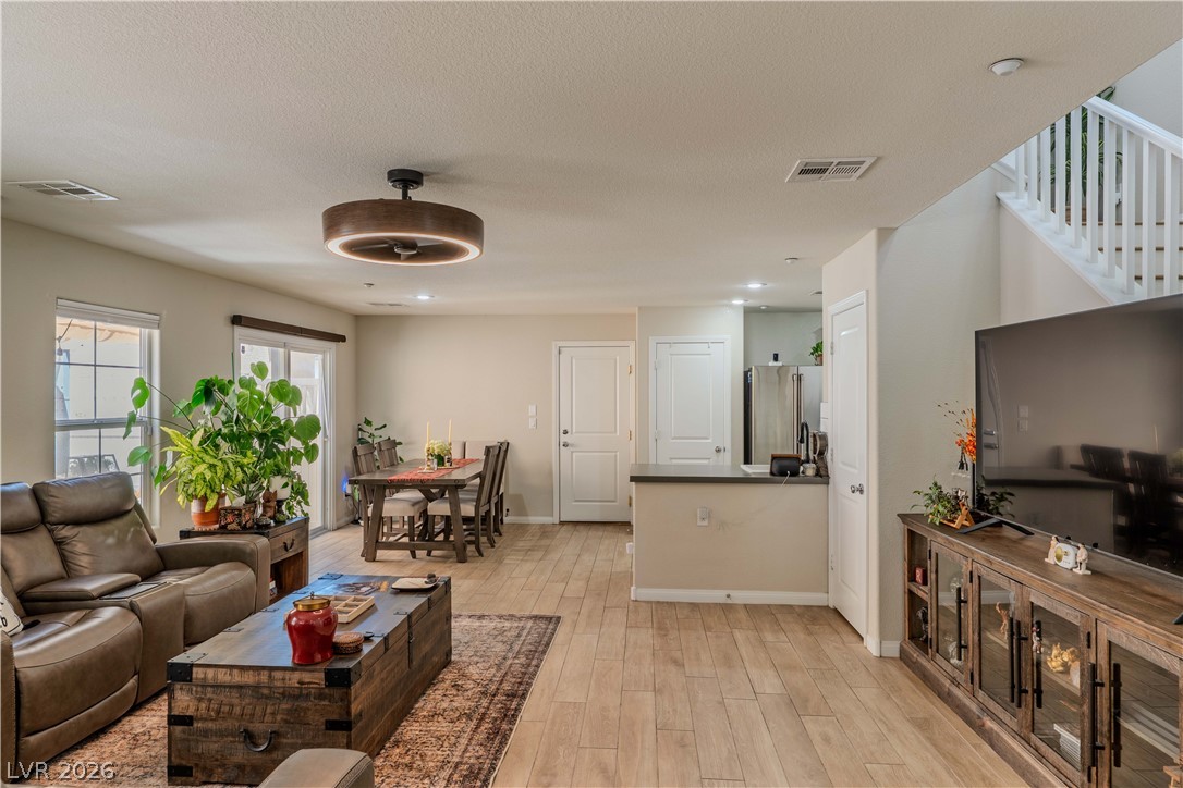 2084 Airy Petals Walk Property Photo 10