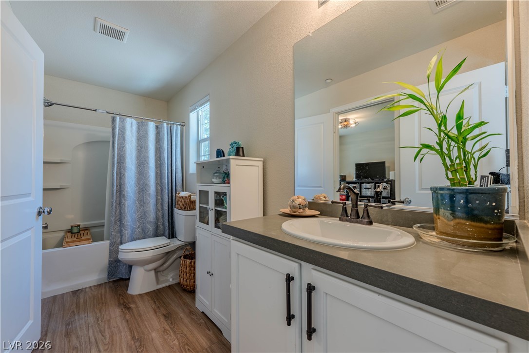 2084 Airy Petals Walk Property Photo 26