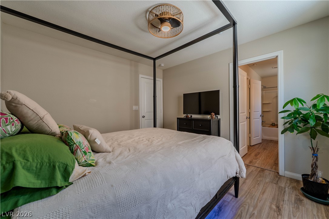 2084 Airy Petals Walk Property Photo 28