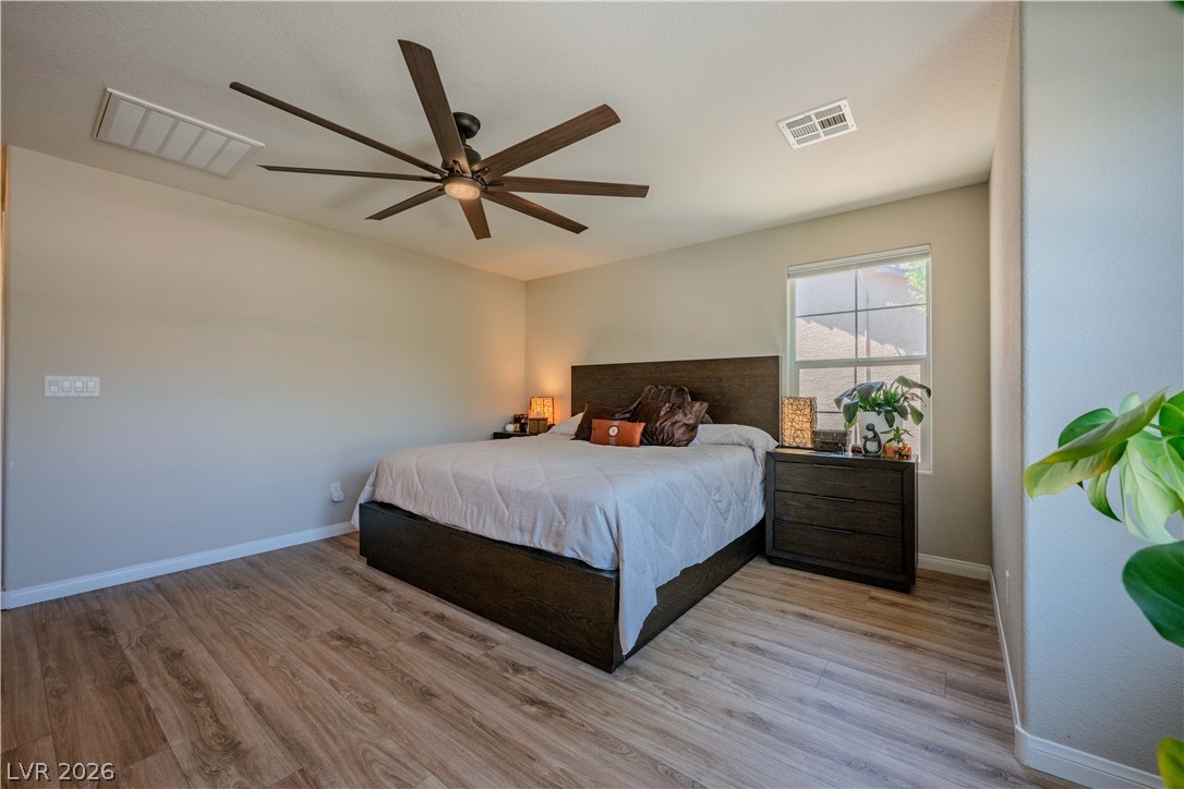 2084 Airy Petals Walk Property Photo 31