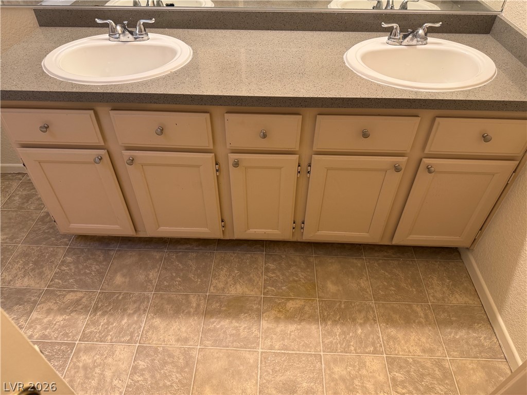 720 Sea Pines Lane Property Photo 15