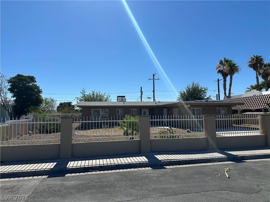 2876 Escuela Street Property Photo 2