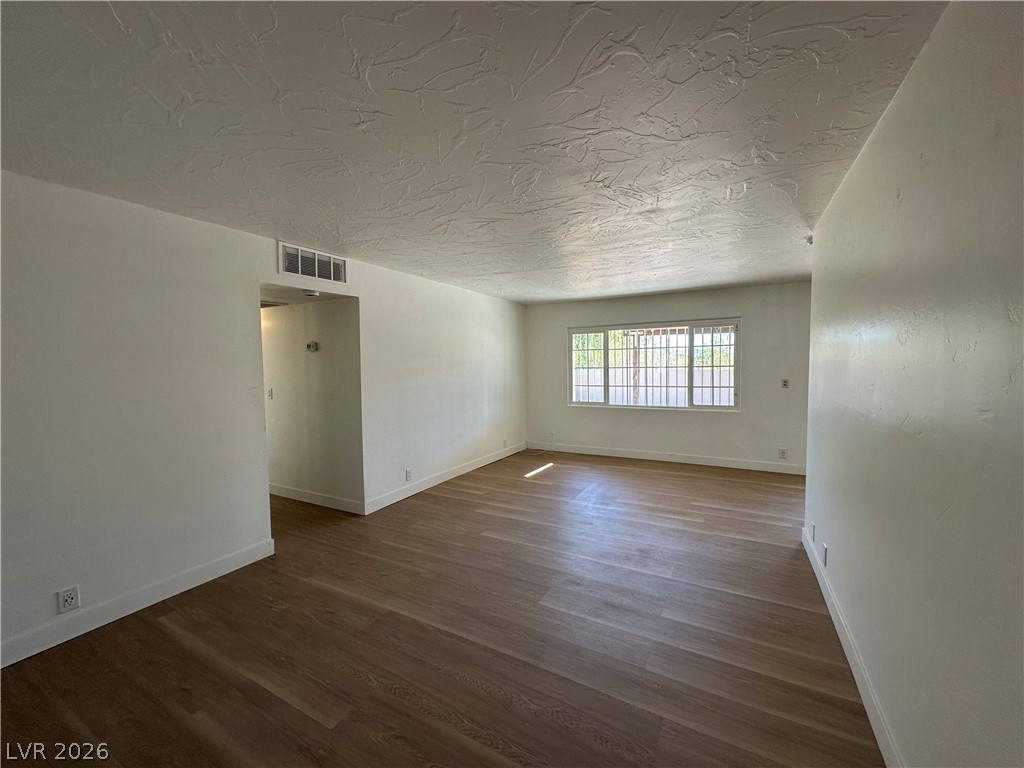 2876 Escuela Street Property Photo 7