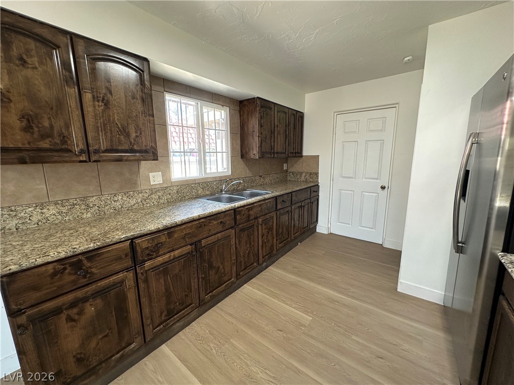 2876 Escuela Street Property Photo 14
