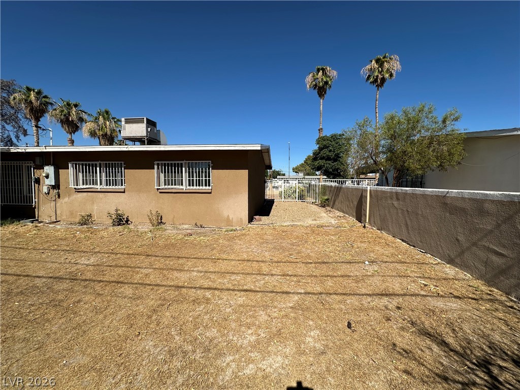 2876 Escuela Street Property Photo 34