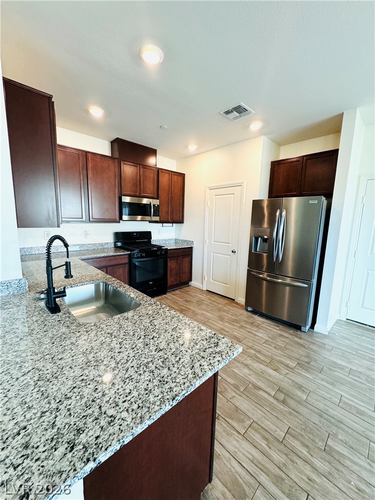 1003 Brilliant Meadow Avenue Property Photo 8