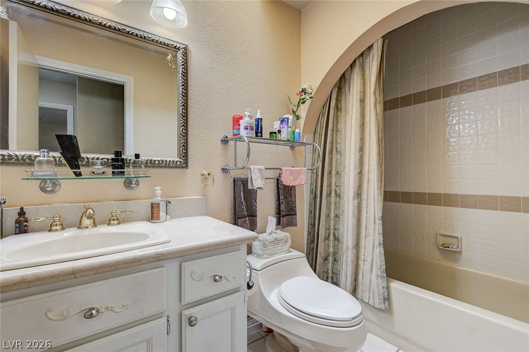 6790 West Oakey Boulevard Property Photo 22
