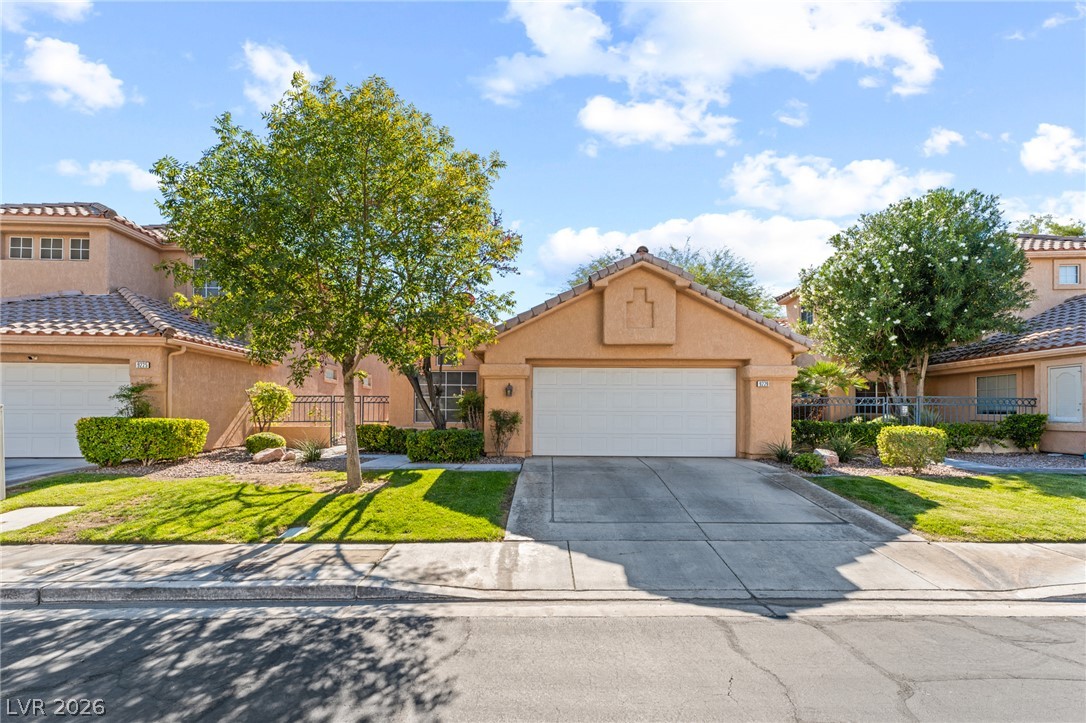 9229 Pitching Wedge Drive Property Photo 1