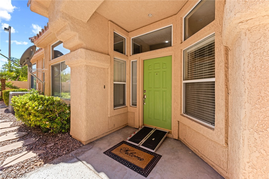 9229 Pitching Wedge Drive Property Photo 4