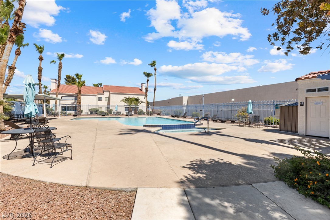 2725 South Nellis Boulevard 2052 Property Photo 3