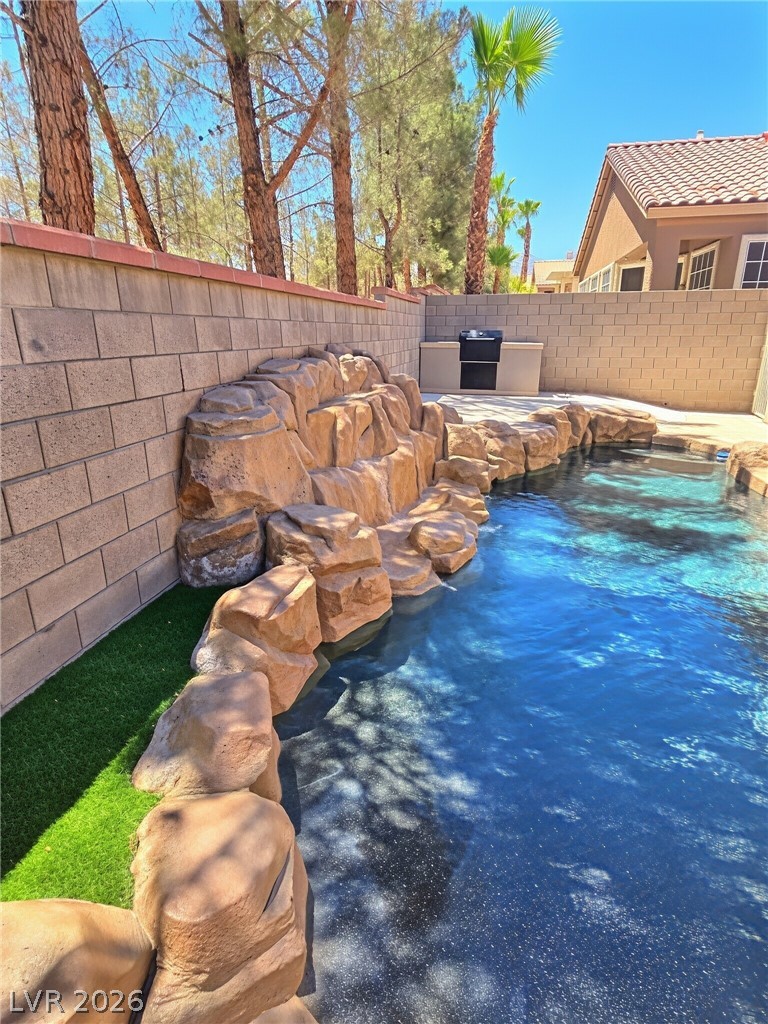 10109 Snow Crest Place Property Photo 3