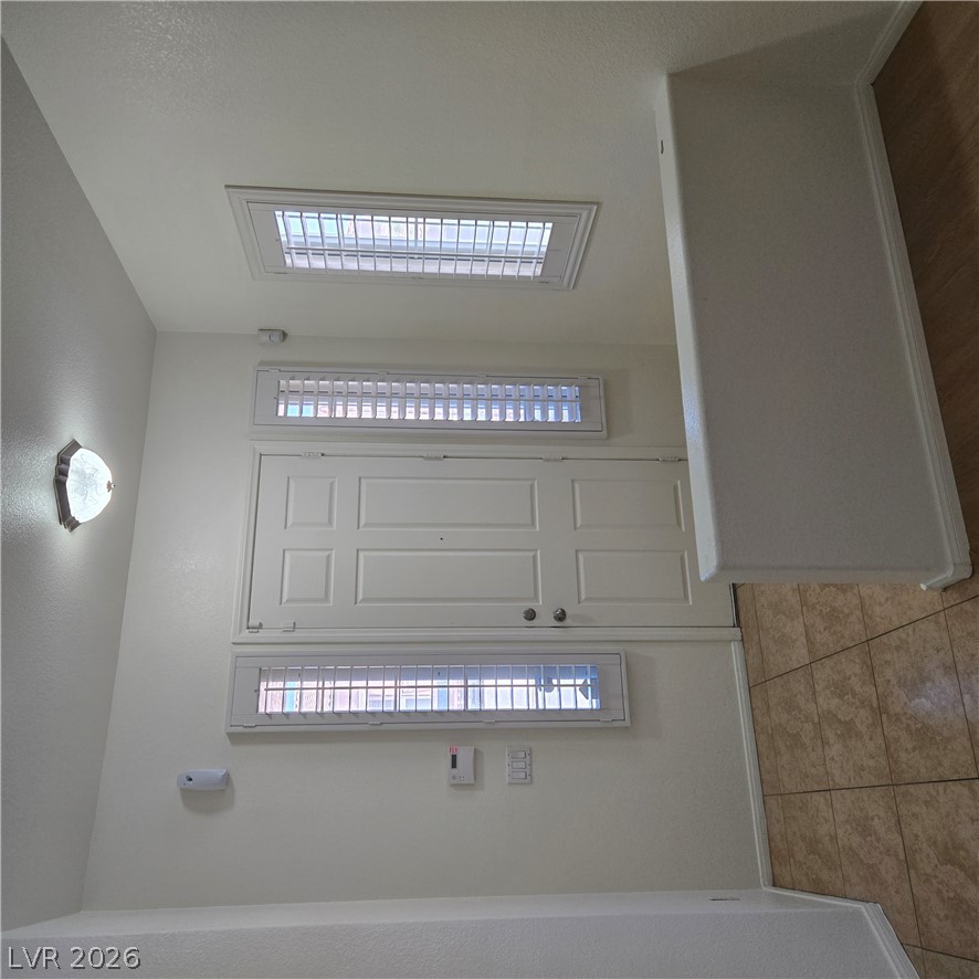 10109 Snow Crest Place Property Photo 8