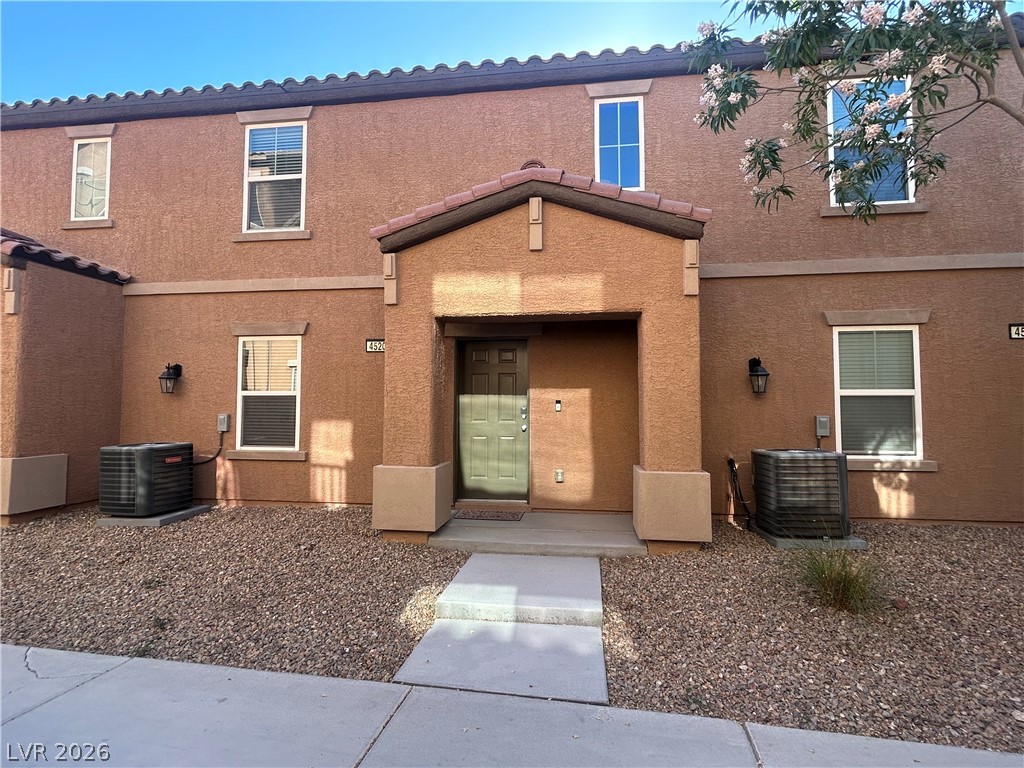 4520 Woolcomber Street Property Photo 2