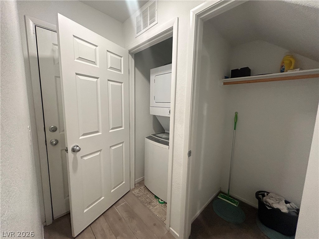 4520 Woolcomber Street Property Photo 7