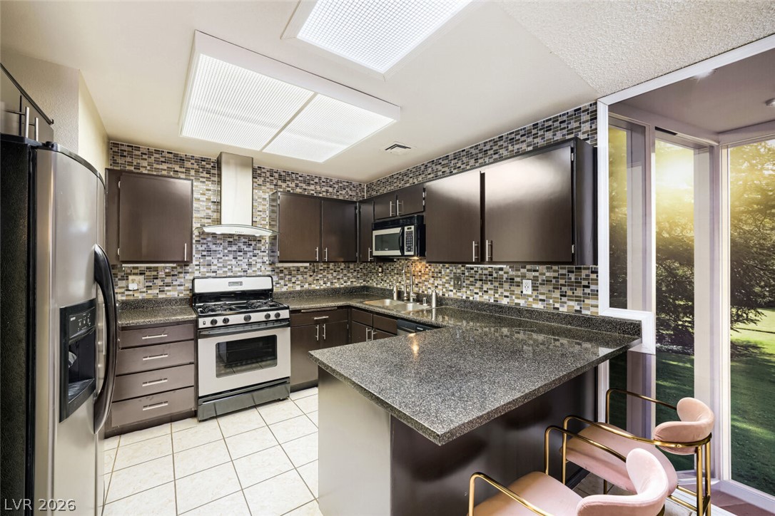 6712 Oak Valley Drive Property Photo 8