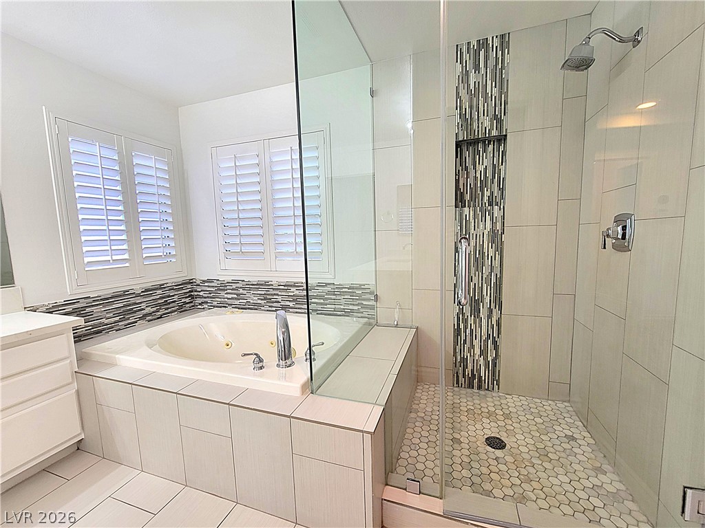 11341 Via Spiga Drive Property Photo 39