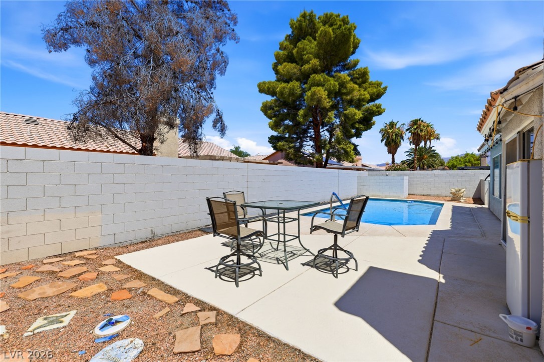 5029 Sunrise Falls Court Property Photo 3
