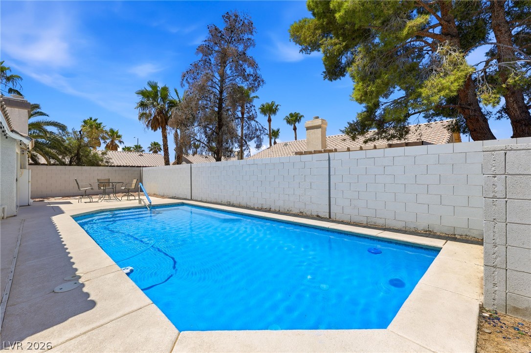 5029 Sunrise Falls Court Property Photo 4