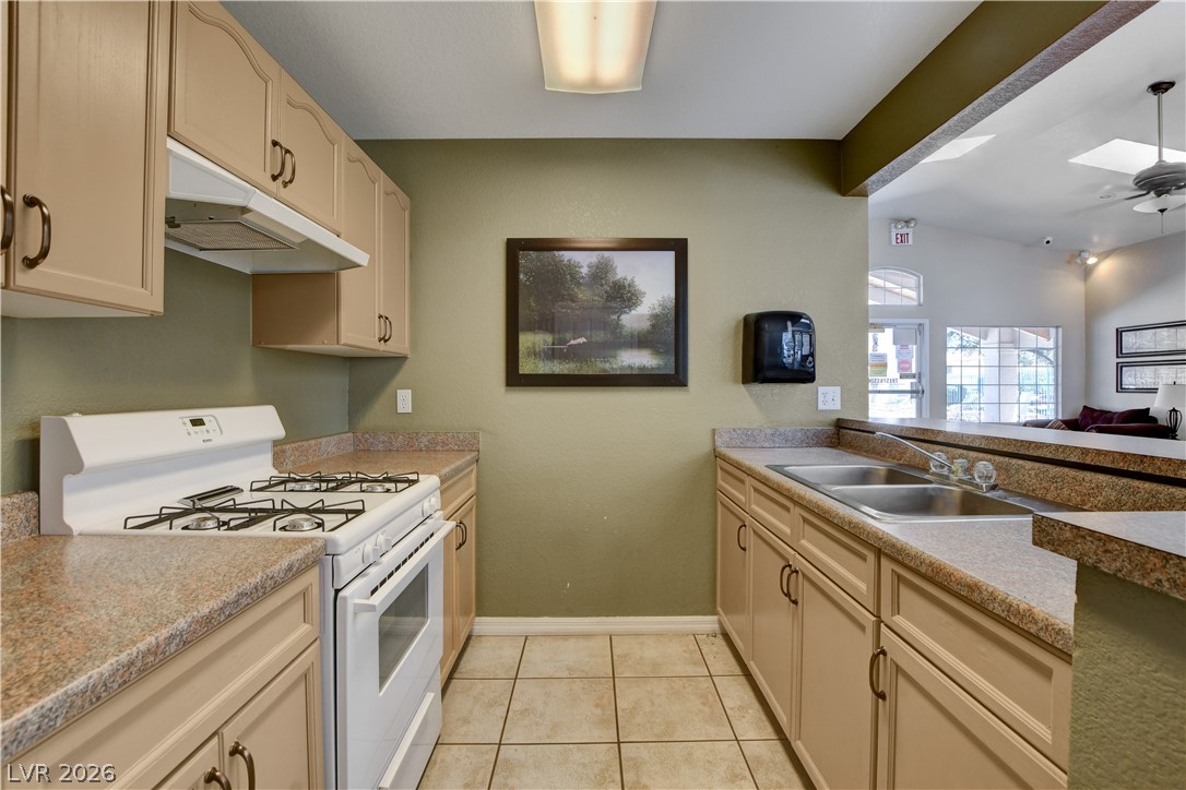 8012 Delbonita Avenue Property Photo 46