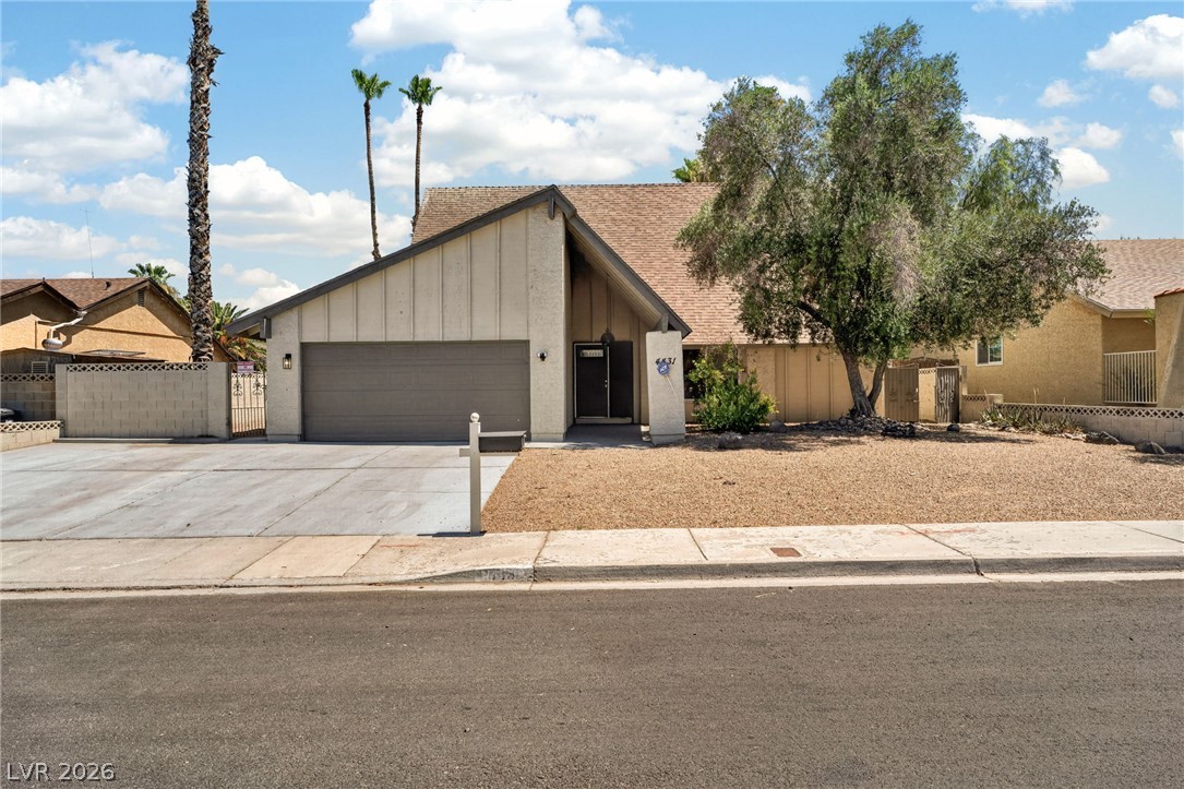 4431 El Campana Way Property Photo 2