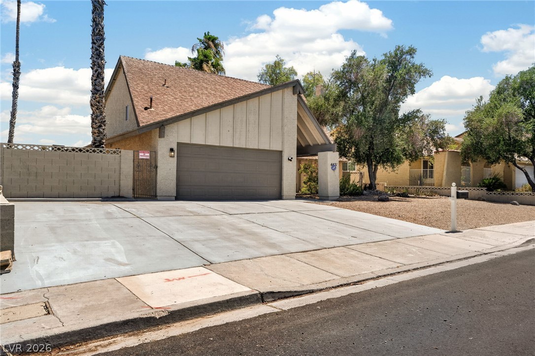 4431 El Campana Way Property Photo 3