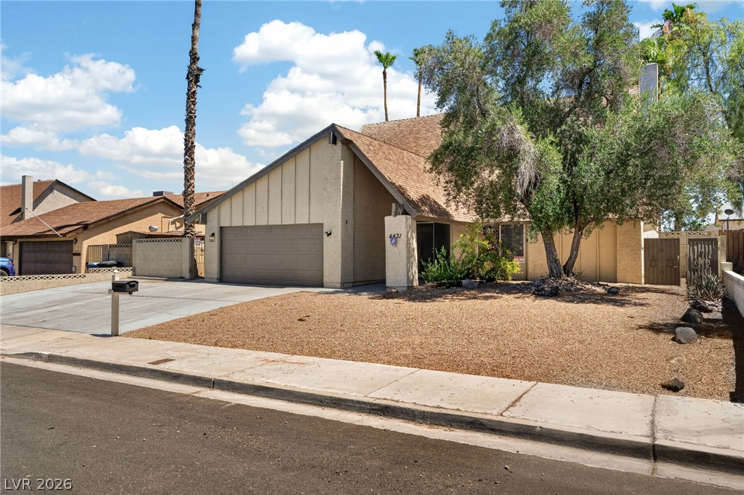 4431 El Campana Way Property Photo 4