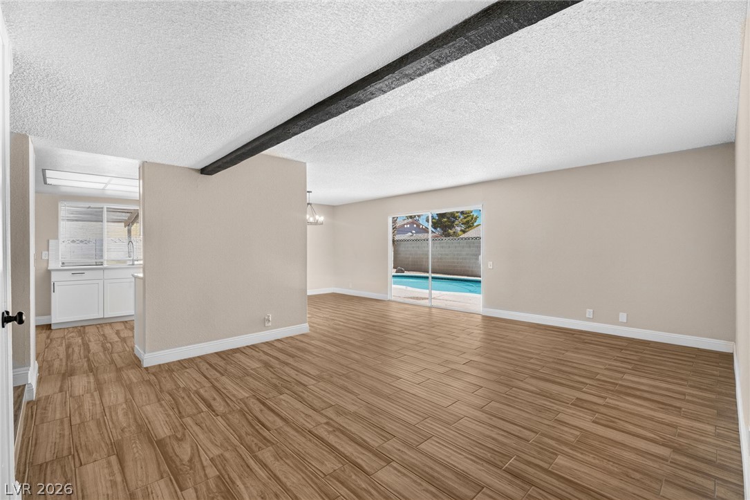 4431 El Campana Way Property Photo 7