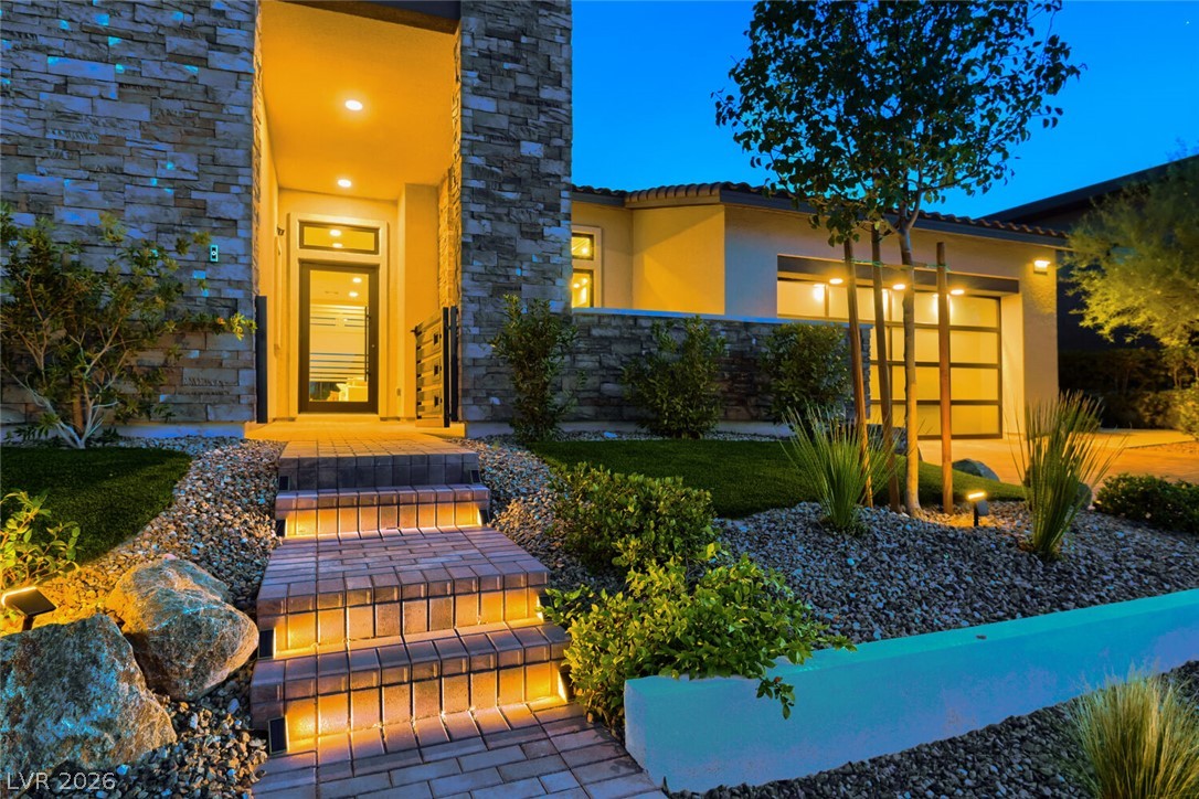 12167 Canyon Sunset Street Property Photo 8
