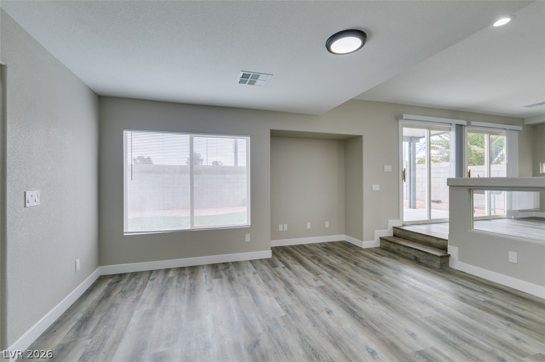8721 Raindrop Canyon Avenue Property Photo 15