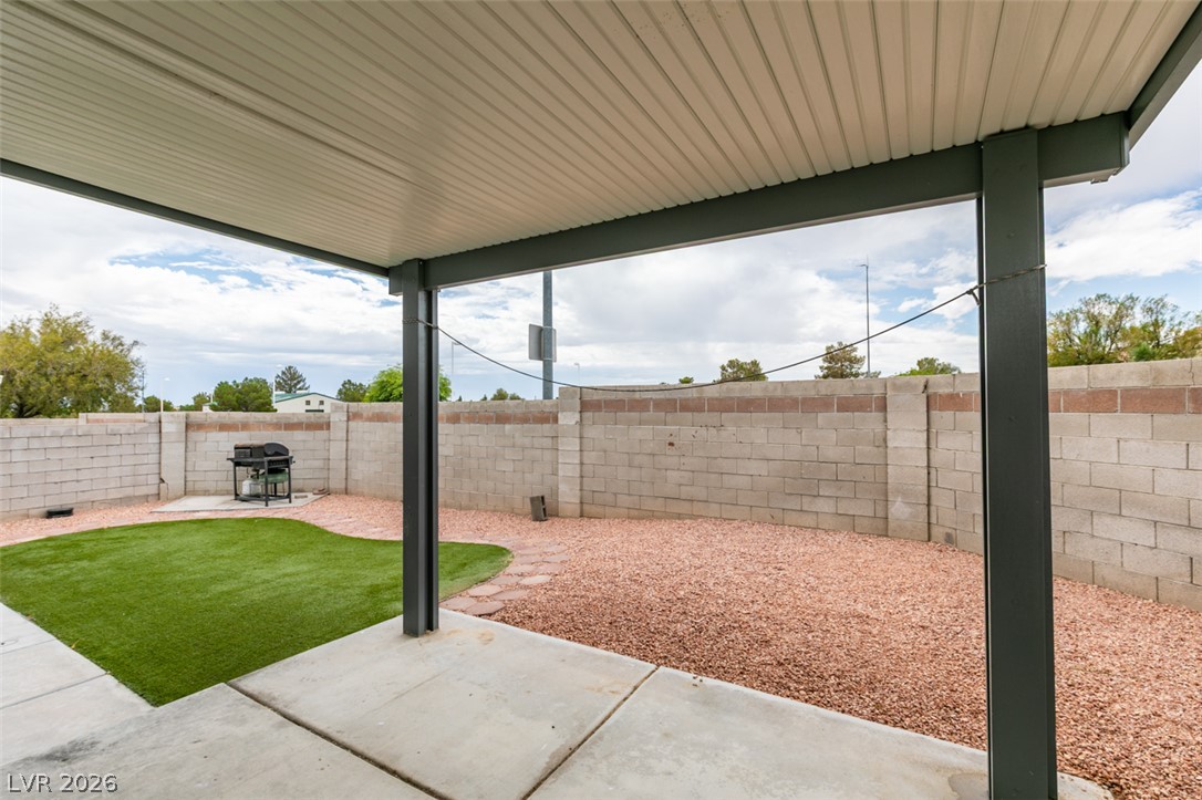 8721 Raindrop Canyon Avenue Property Photo 38