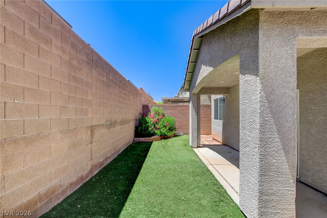 7841 Blue Lake Peak Street Property Photo 55
