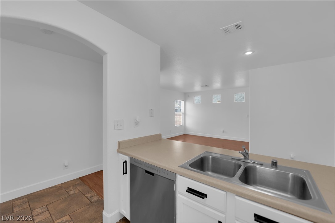 6288 Lapilli Avenue Property Photo 12