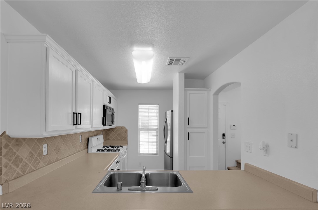 6288 Lapilli Avenue Property Photo 14