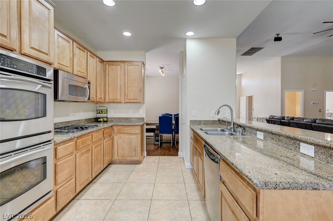 6000 Cabo San Lucas Avenue Property Photo 3