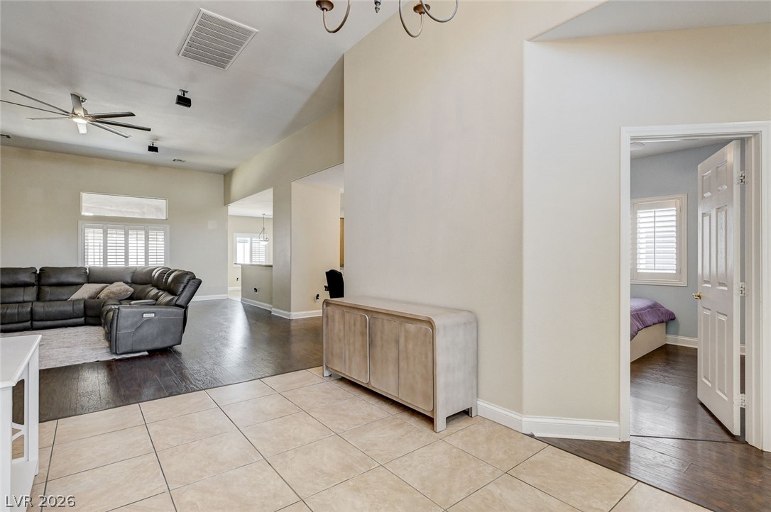 6000 Cabo San Lucas Avenue Property Photo 7